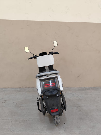 Duma scooter SKY white color