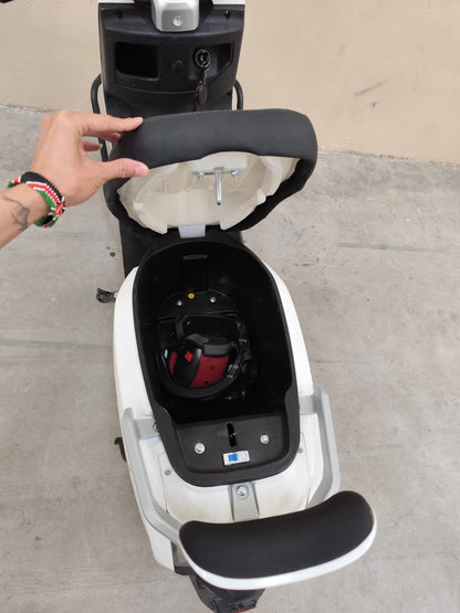 Duma scooter SKY white color